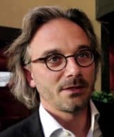 Illustration VIDAL accompagne la certification du LAP Pharma de Computer Engineering